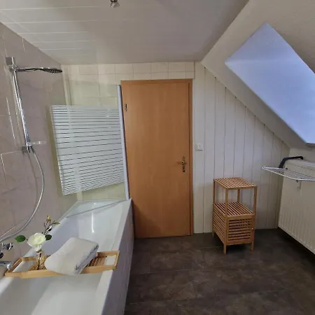 Haus Sonnenblick アパート *